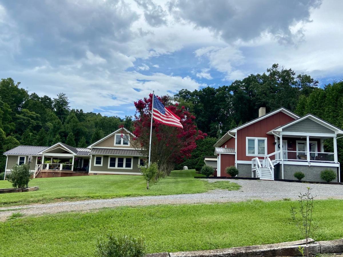 The Farmhouse At Wolfehaven Villa Asheville Exterior photo